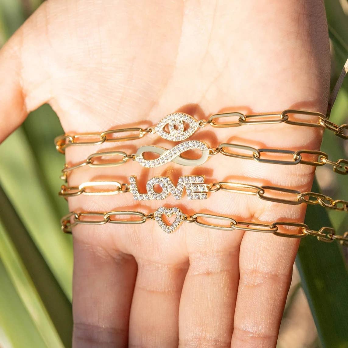 WJW - Wholesale Charm/Dangle Bracelet - 18K Gold PVD Stainless Steel "Heart" Paperclip Bracelet2