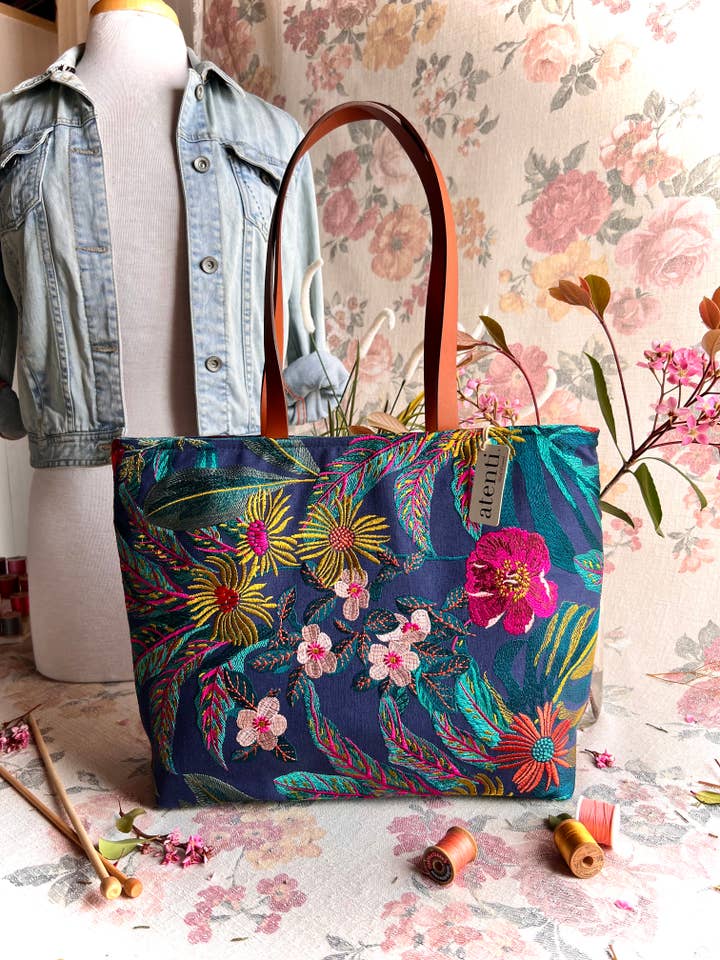 Flora Gigi for wholesale by Atenti