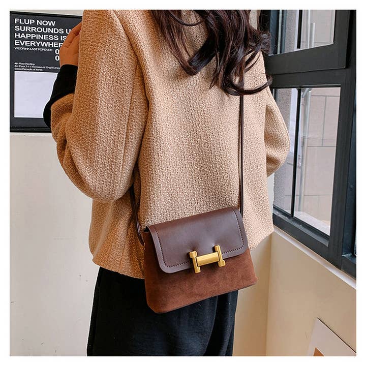 ACCITY - Wholesale Crossbody Bag - Women's - WOMEN CAN CROSS BODY CHAIN SMALL SQUARE BAG_CWAB1793