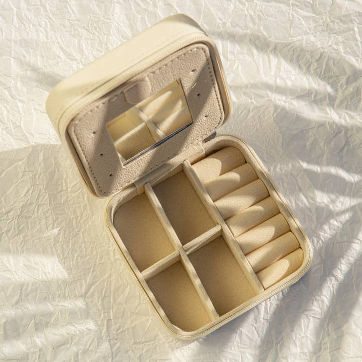 Beige Free Jewellery Box for wholesale on Faire1
