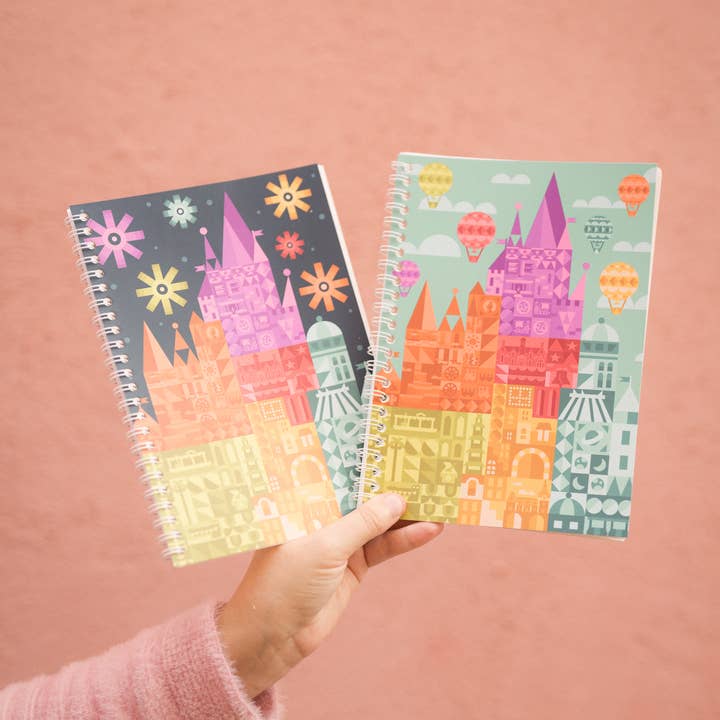 Aufbewahrungsbuch mit wiederverwendbaren Aufklebern im Schlossdesign für den Großhandel von Charmed & Cozy