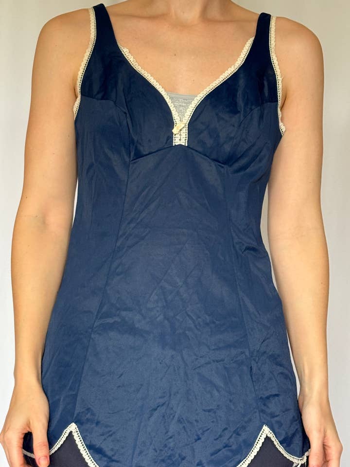 Nylon Slip | 60s for wholesale by Elizabeth bay