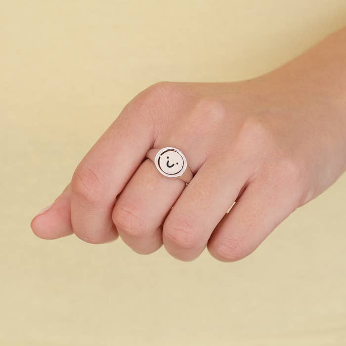 Pedrita Parker – wholesale Band/stacked ring – Happy/Sad Face anti-stress silver ring3