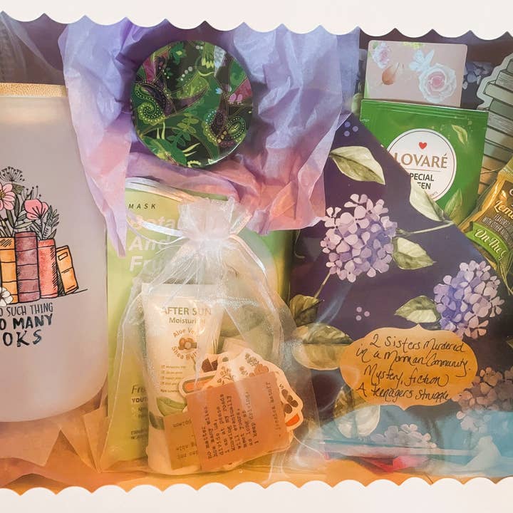 RWF Used Books & Creations - Wholesale Contemporary & Literary Fiction - Blind Date with a Book Gift Box1