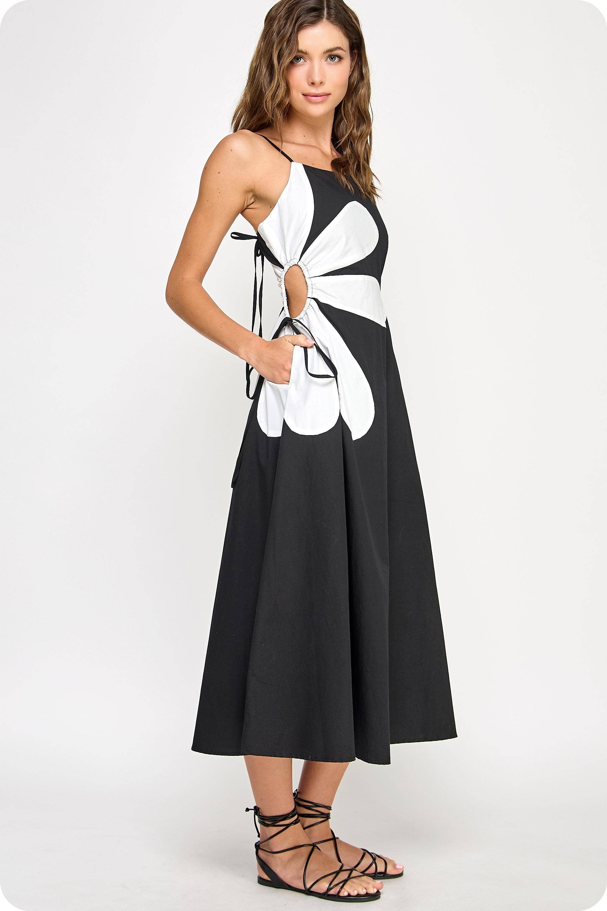 Strut & Bolt - Wholesale Dress - Women's - Sleeveless Side Cut-Out Flower Detail Midi Dress3