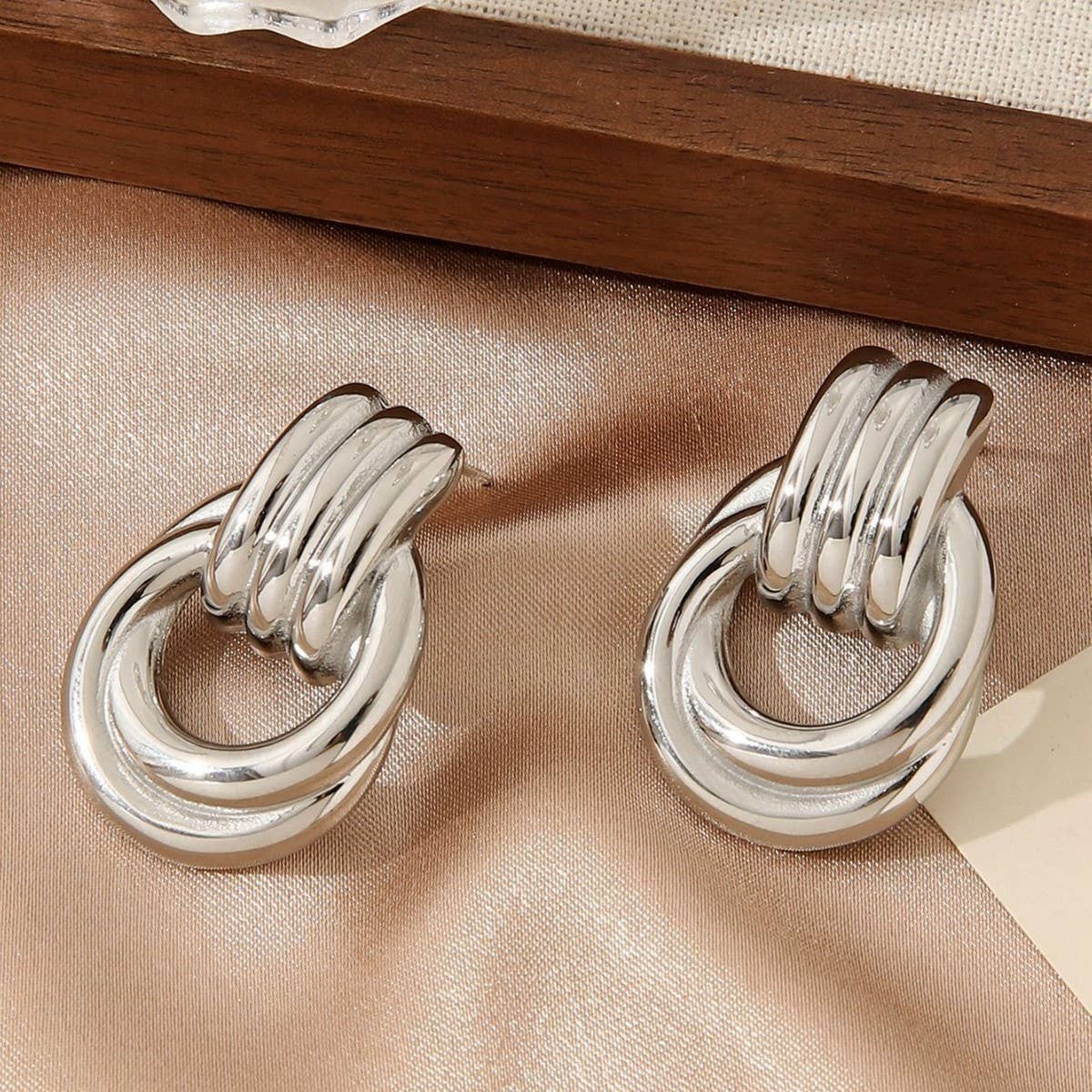 ACCITY - Wholesale Hoop Earrings - 18K GOLD THREADED TITANIUM HOOP EARRINGS_CWMM36031