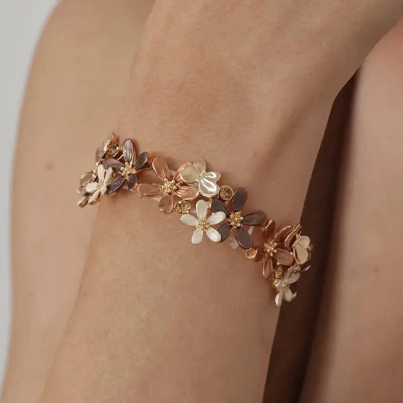 Huis Van Merken - Wholesale Charm/Dangle Bracelet - 18K Gold Floral Stretch Bracelet - Women's Party Jewelry4