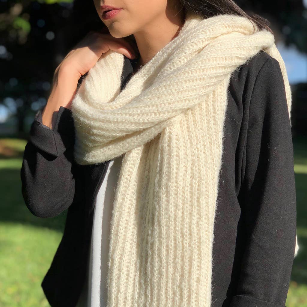 SLATE + SALT - Wholesale Scarf - Women's - Chunky Snow Knit Alpaca Scarf1