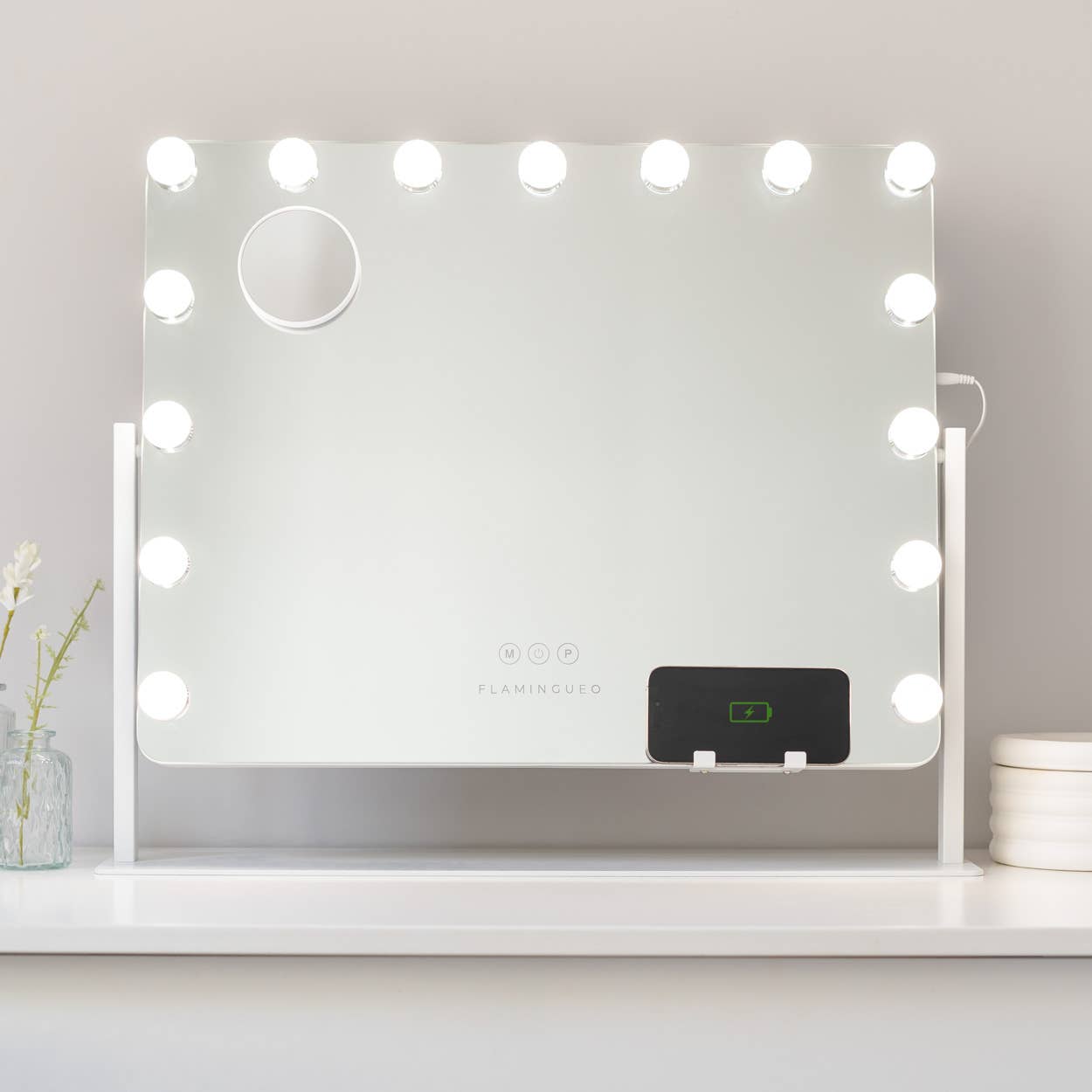 Flamingueo - Wholesale Vanity Mirror - Mirror with 15 Hollywood LED lights, three light modes, touch control, rounded corners and tiltable2