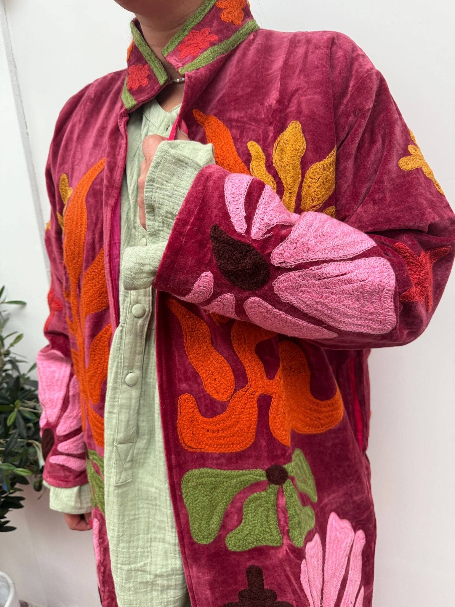 ToutVintage – Blusão - Mulher por atacado – Casaco Kimmie com bordado de veludo4