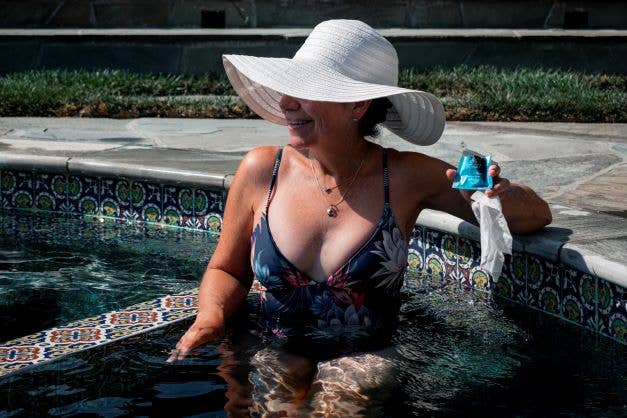 Conscious Coconut - Wholesale Intimate Cleanser/Wipe - Feminine Health Coconut Oil Wipes (Pouch of 10)12