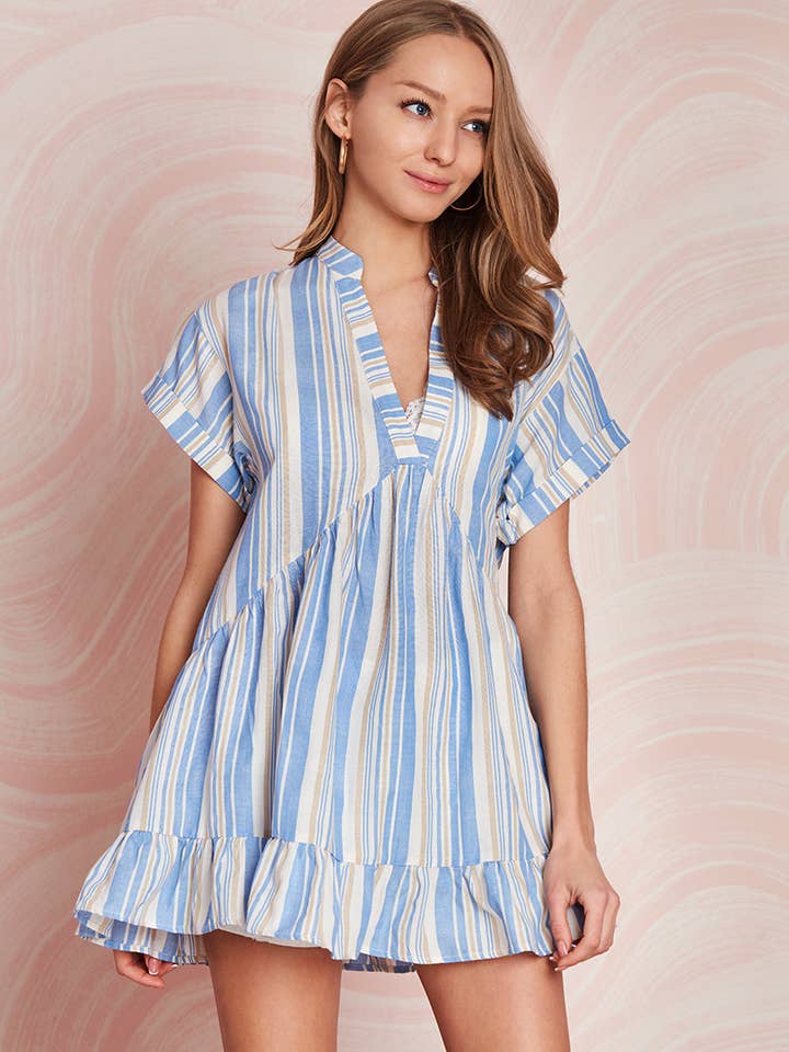 Abito in tessuto a righe con bottoni e fondo arricciato per la vendita all'ingrosso da parte di Petal Dew