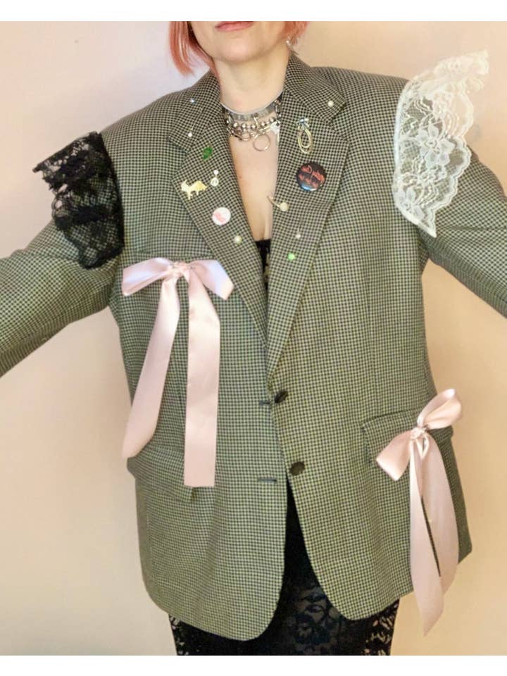 Shop Journal Vintage – Engroshandel Blazer - Dame – Skræddersyet smuk punk-blazer