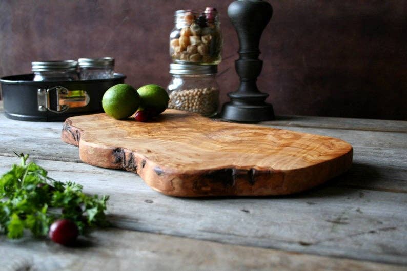 Trabelsi Wood Design - Wholesale Cutting Board - Large Cutting Board1