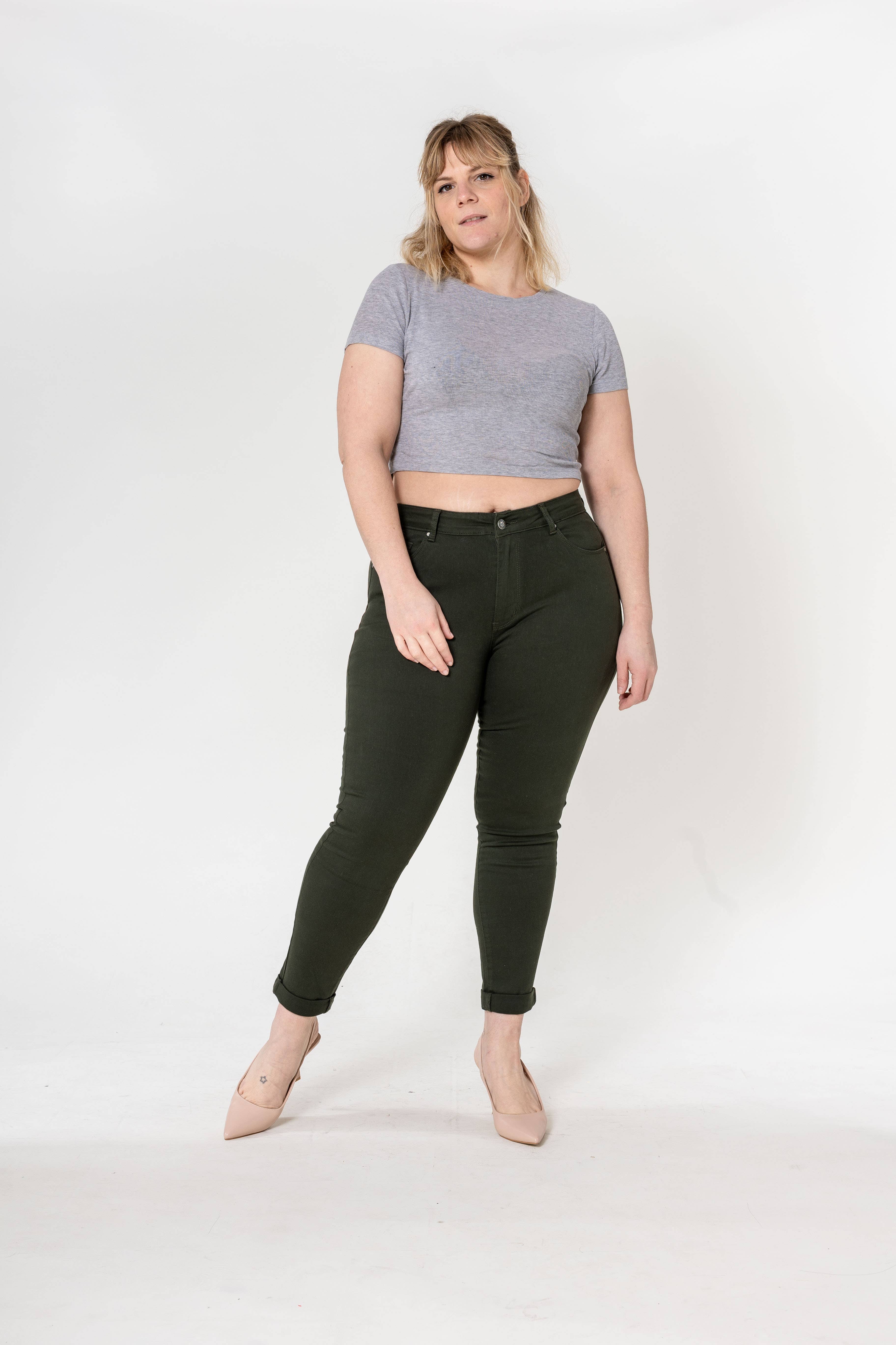 Nina Carter – Calças - Mulher por atacado – Tamanho Plus Curve Plus Tamanho Voltar ao Pescoço P19941