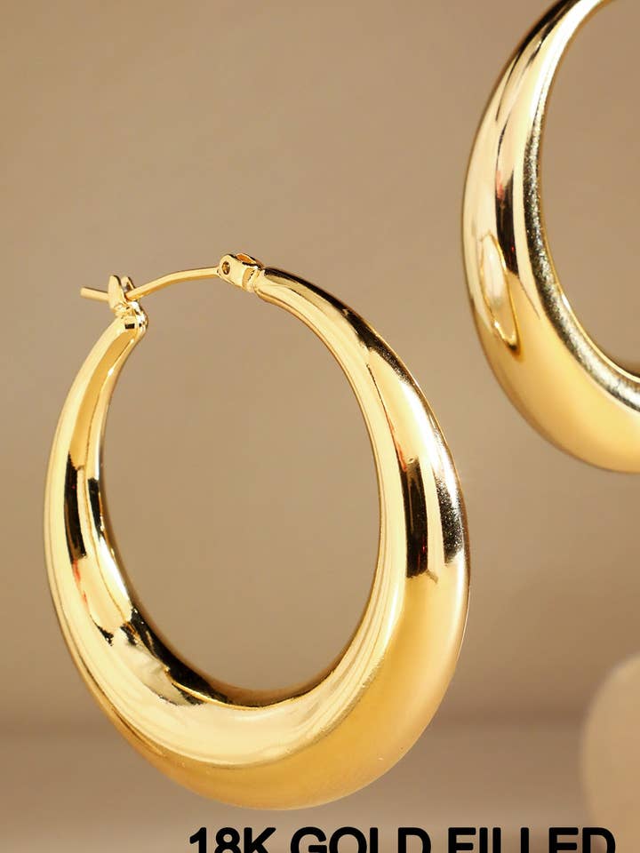 Øreringe i 18K guldfyldt hoop for engroshandel hos Urbanista