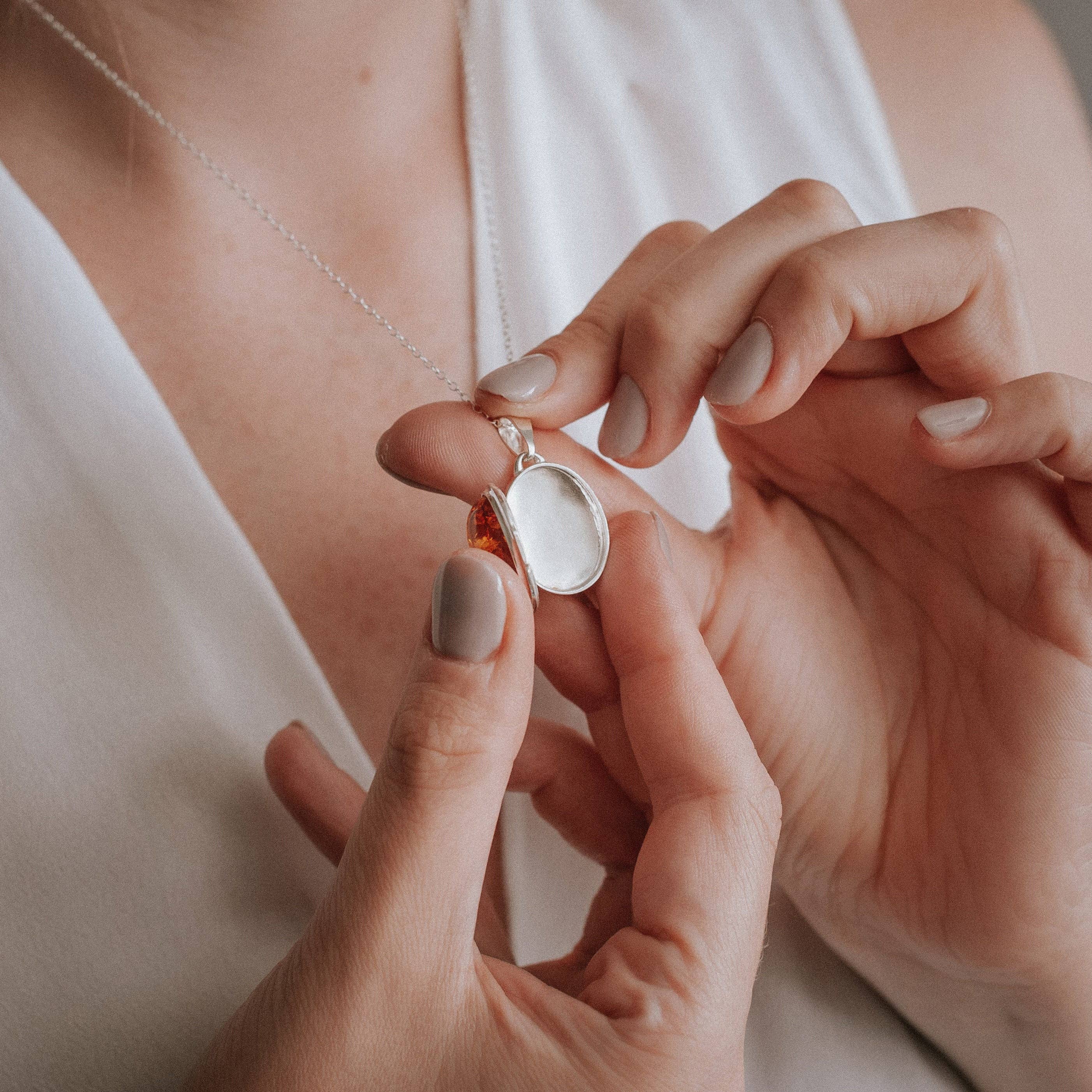 Marcin Waryszak - Wholesale Locket Necklace - Baltic Amber Locket Pendant Necklace Sterling Silver Locket8