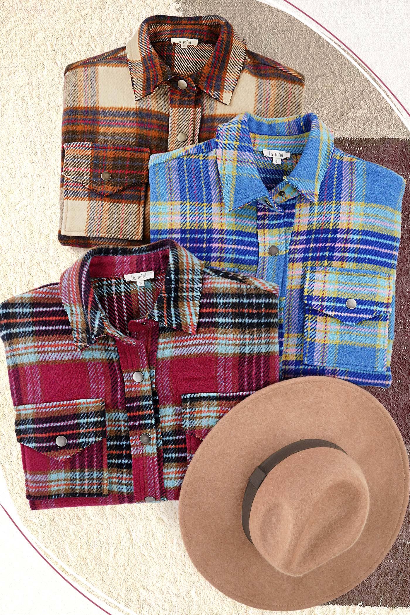 La Miel – Großhandel Hemdjacke/Shacket – Damen – JKT1797-Hemdbluse mit kariertem Knopfverschluss und Taschen in lockerer Passform26