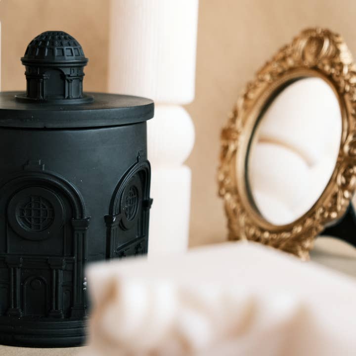 ECLAT DE L'AUBE - Wholesale Jar/Filled Candle - Handmade scented jar candle - Architectural Elegance
