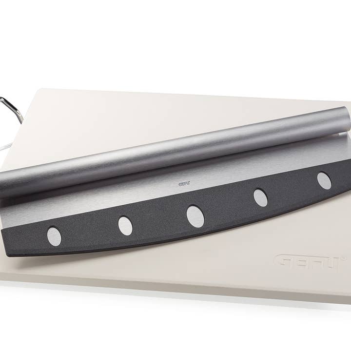 Gefu GmbH - Wholesale Pizza Wheel - Pizza Stone With Stand + Pizza Cutter Darioso, Square2