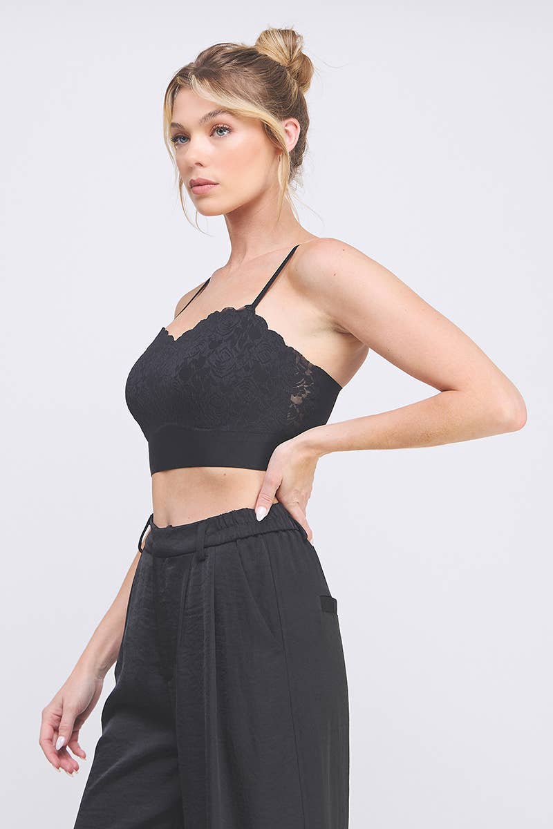 Allie Rose – Großhandel Bralette – Damen – Rosafarbener Bralette aus Strick mit Spitze1