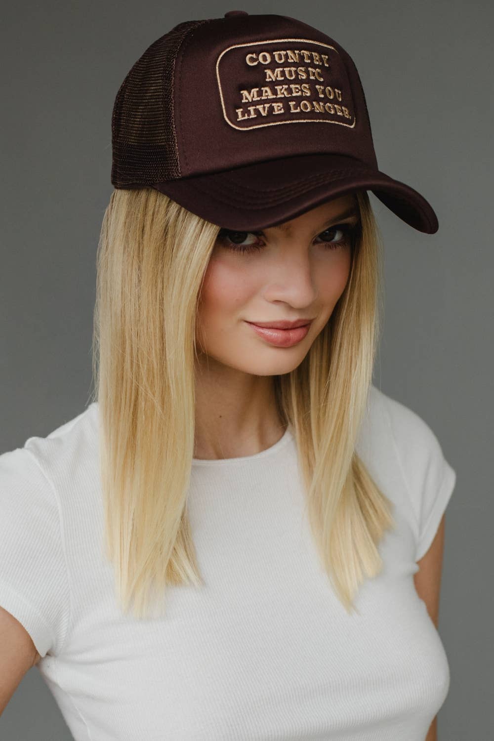 Panache Apparel Co. – boné - Mulher por atacado – Chapéu de Caminhoneiro Castanho de Música Country Faz Você Viver Mais Tempo2