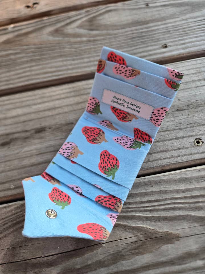 Jordbærpung for engroshandel hos Maple Moon Designs