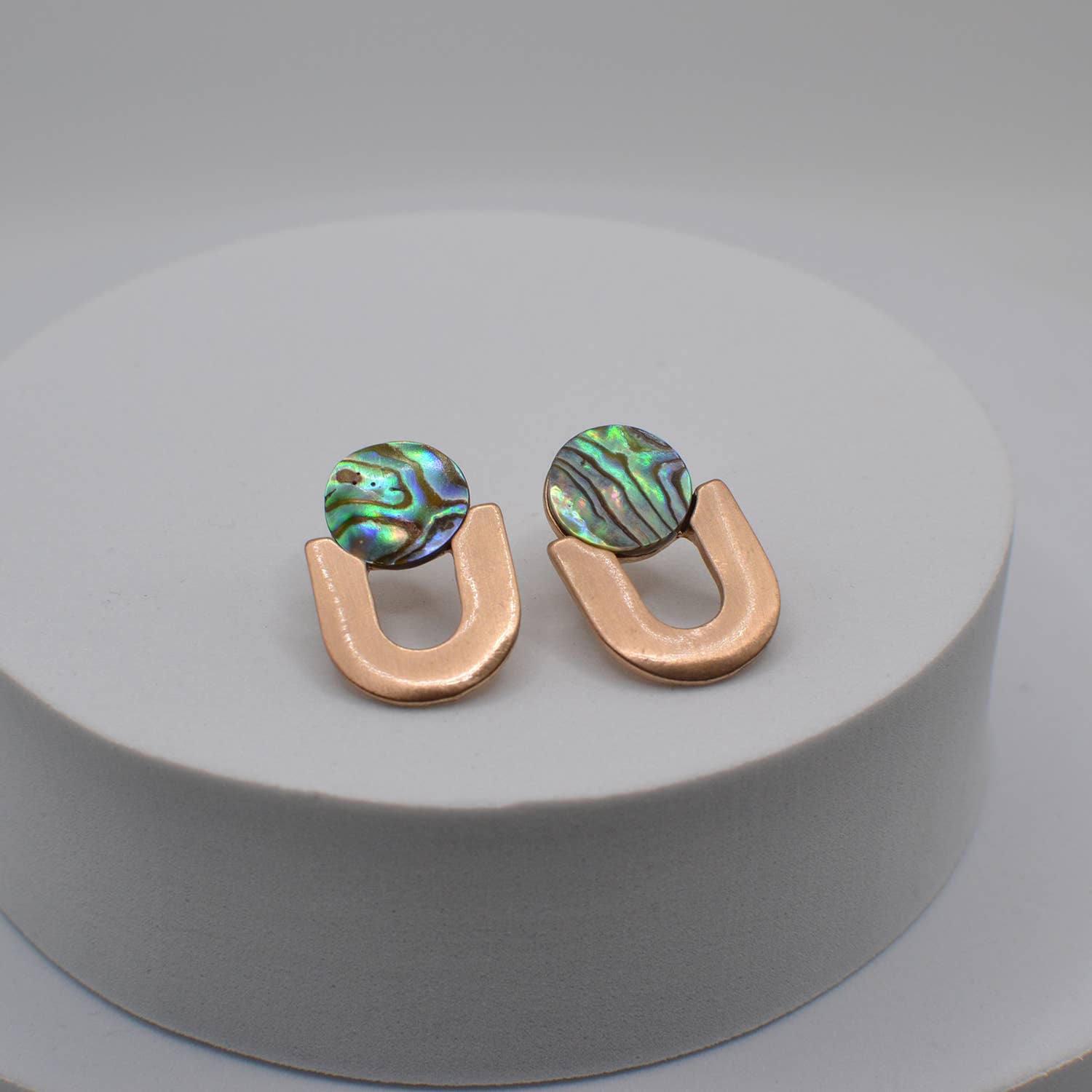 StarryNYC - Wholesale Stud/Post Earrings - Boho Abalone Button Round U Shape Worn Plating Post Earrings7