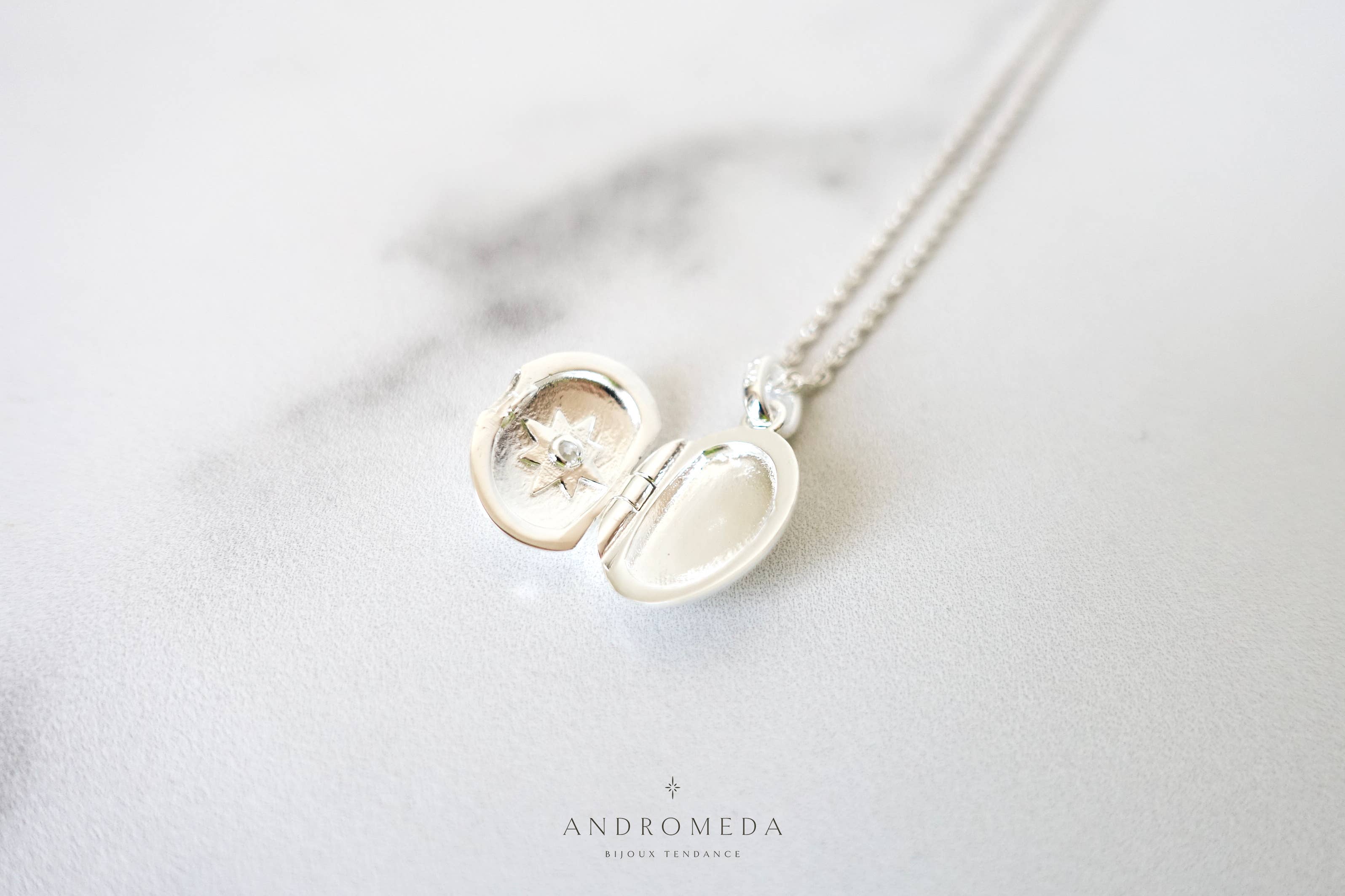 Andromeda Bijoux - Wholesale Locket Necklace - North Star Locket & Italian Sterling Silver Chain4