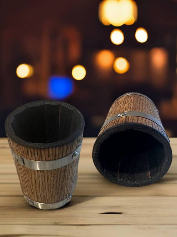 Rostad kopp i ek för wholesale av Barrels Farm