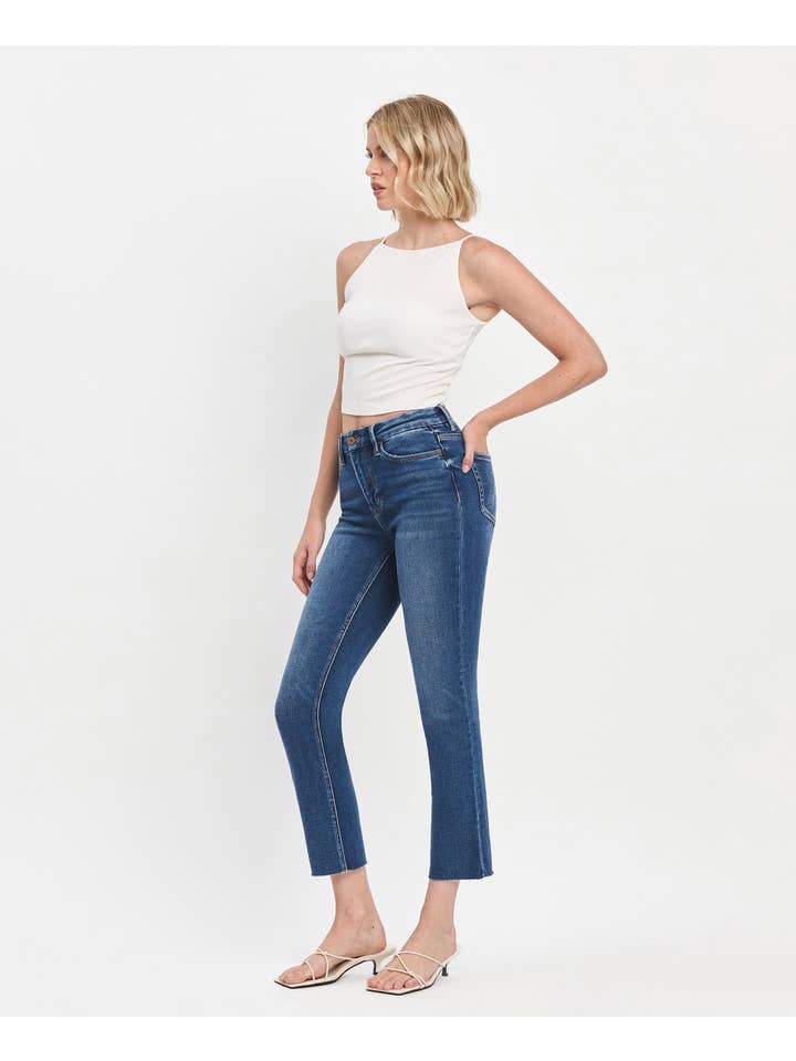 DELICATO JEANS CORTI E DRITTI A VITA ALTA T5896 in vendita all'ingrosso su Faire6