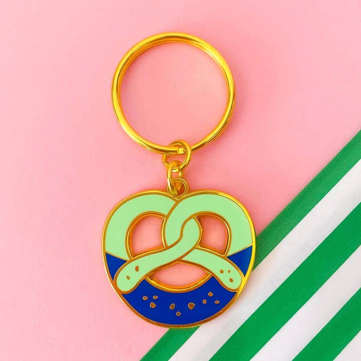 Pretzel Keychain Blue-Green / Pretzel Pendant for wholesale by Heimatformat