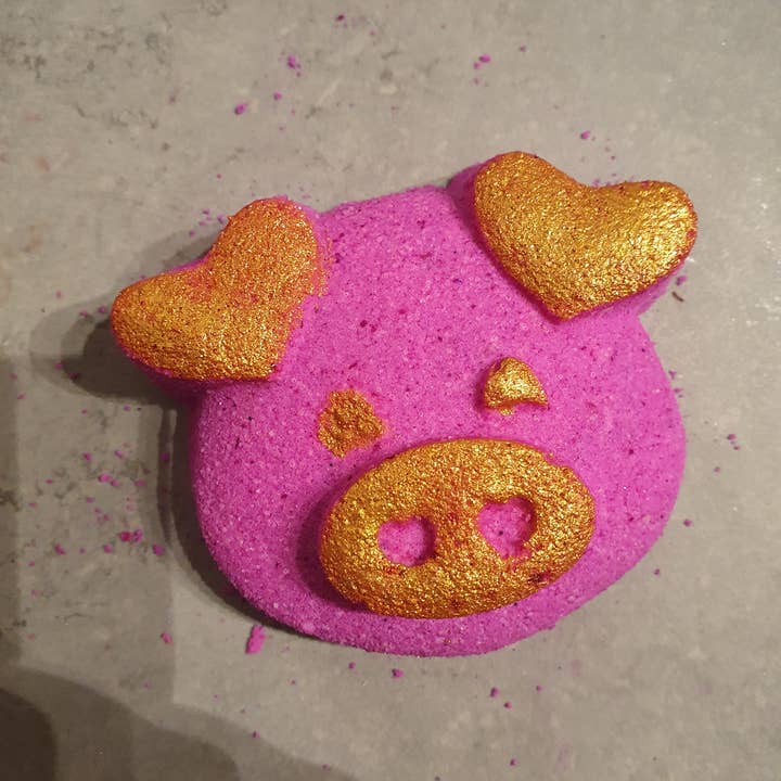 pig bath bomb for wholesale by Lilybell Aromas