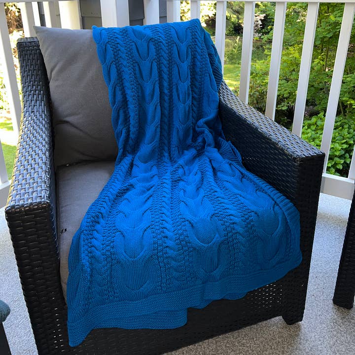 Chloe & Lex - Wholesale Throw Blanket - Tech Blue Cableknit Pure Cotton Throw Blanket Home Decor