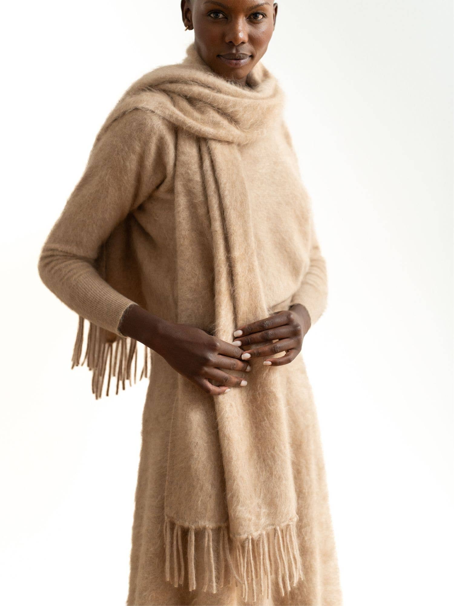 Bel Cashmere S.C. - Wholesale Knit Sweater - Women's - Chloe Brushed Cashmere Sweater Beige4