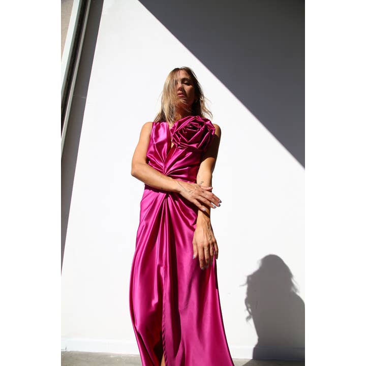 P3166 CYCLAMEN SLEEVELESS KNOT DRESS for wholesale on Faire