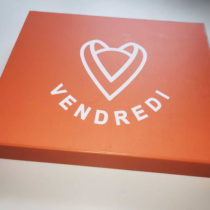 BOITE CADEAU VENDREDI pour la vente par Vendredi
