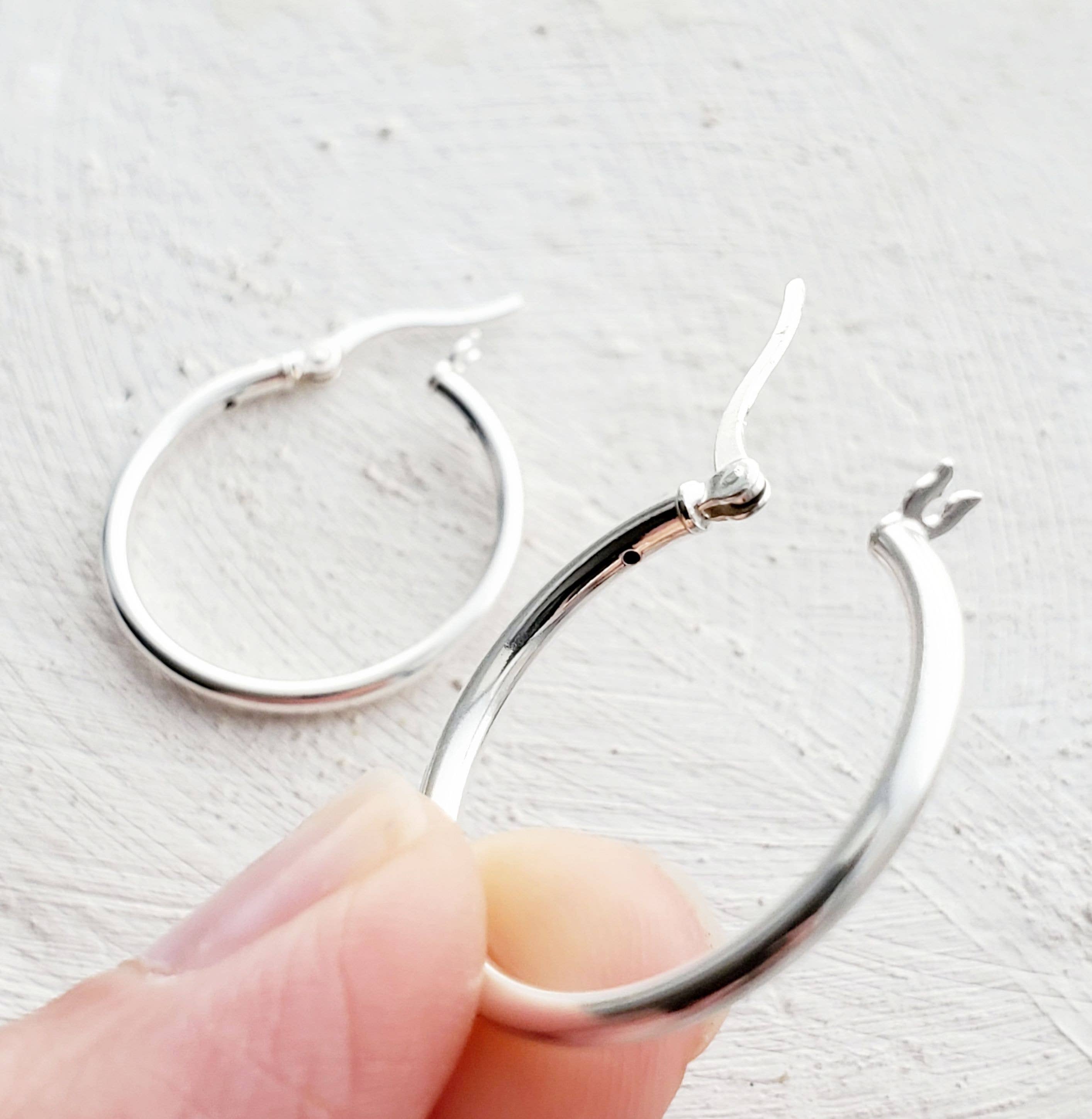 Sosie Designs - Wholesale Hoop Earrings - Silver Tube Hoops Earrings (20mm)1