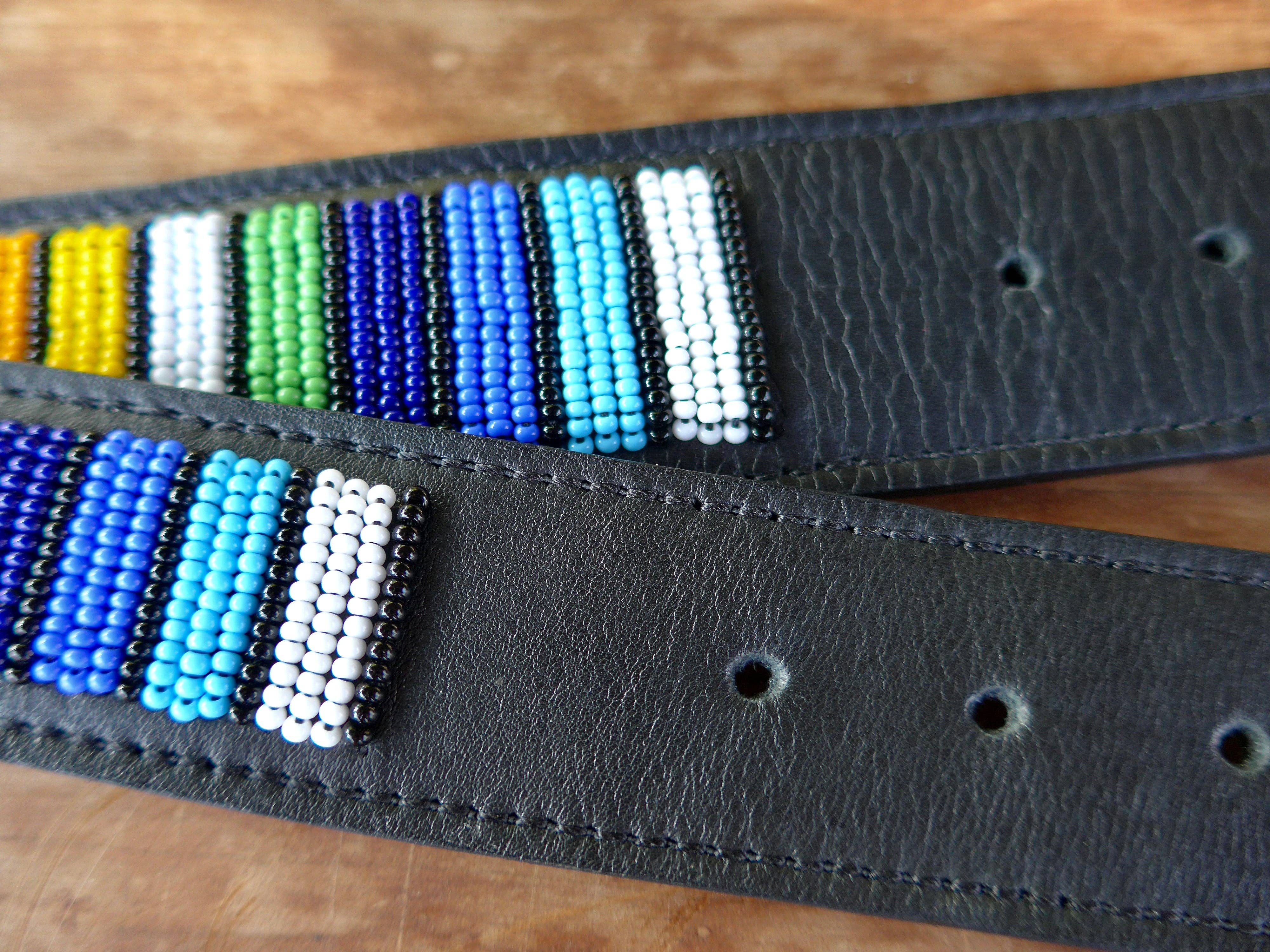 WILD at HEART Kenya - Vendita all'ingrosso Collare - Cani - Collare per cani in pelle nera con perline arcobaleno3