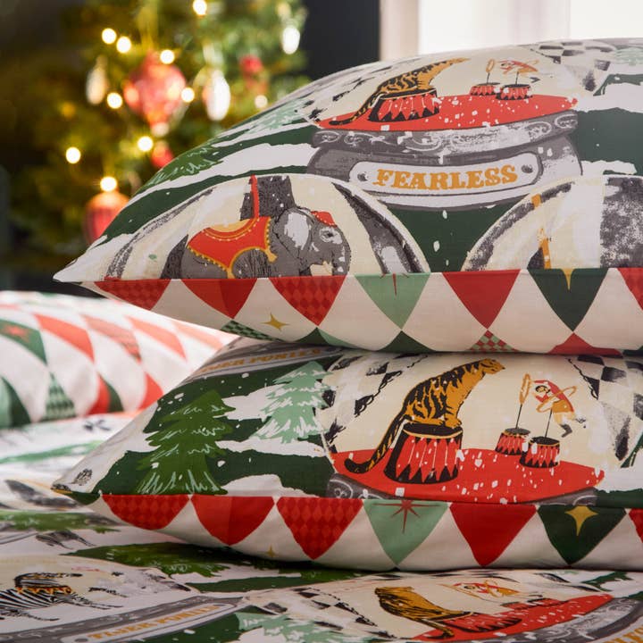 Showtime Duvet Cover Set Pine for wholesale on Faire2