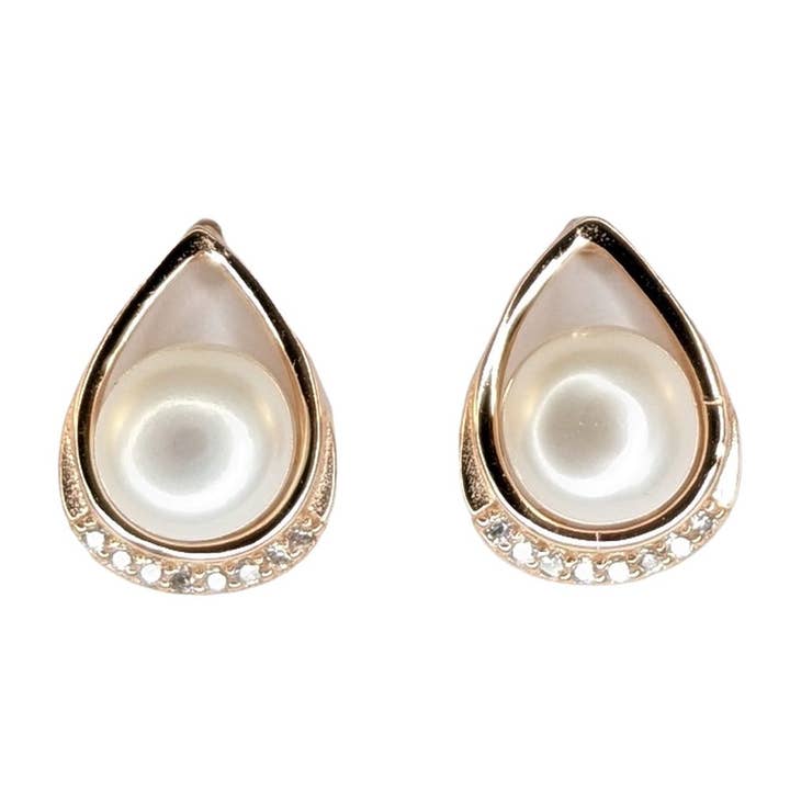 Pärl- och silverörhängen i päronform för wholesale av Ping Ping Jewellery