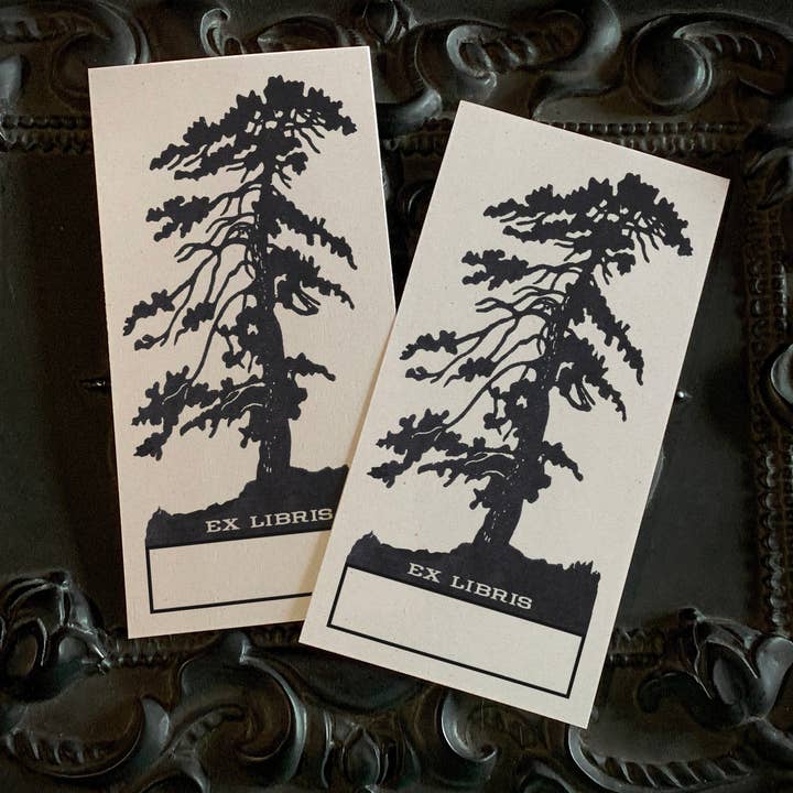 Ebon et Noir LLC – Großhandel Exlibris – Windswept Pine Gummiertes Papier Ex Libris Buchplatten