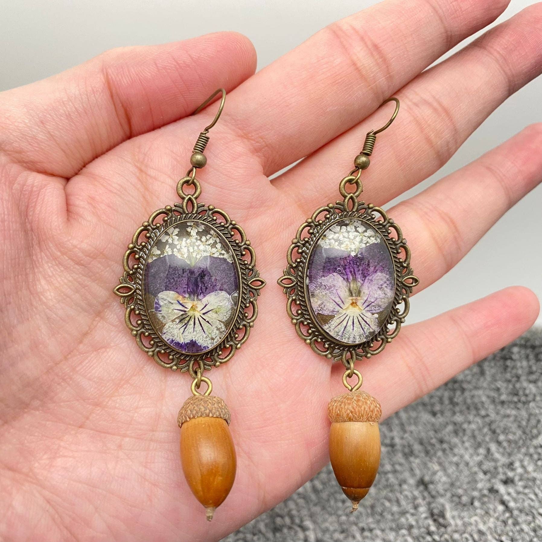 Mio Queena - Wholesale Dangle Earrings - Vintage Genuine Dried Acorn & Flowers Charm Earrings - PDF1