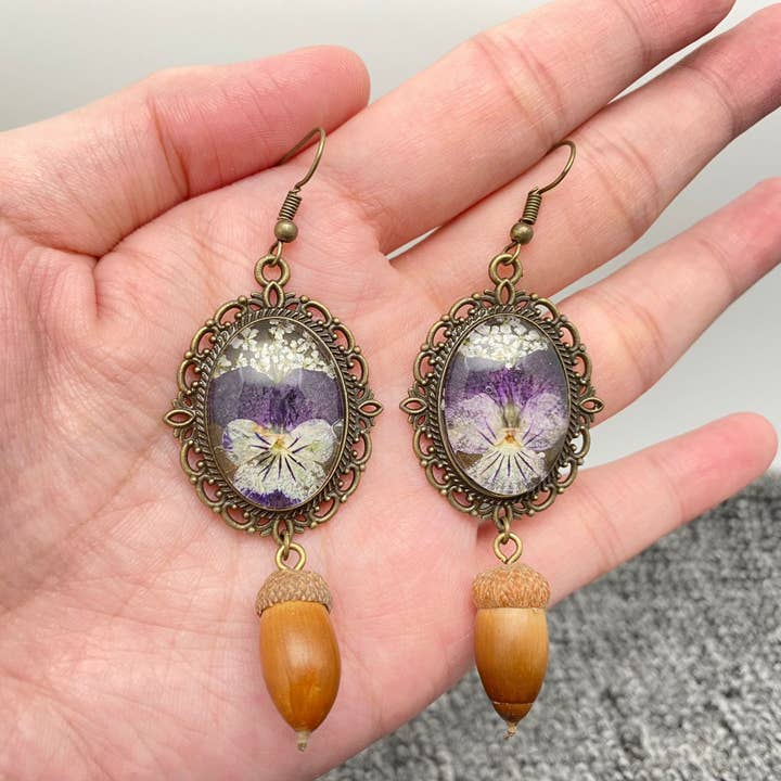 Mio Queena - Wholesale Dangle Earrings - Vintage Genuine Dried Acorn & Flowers Charm Earrings - PDF1
