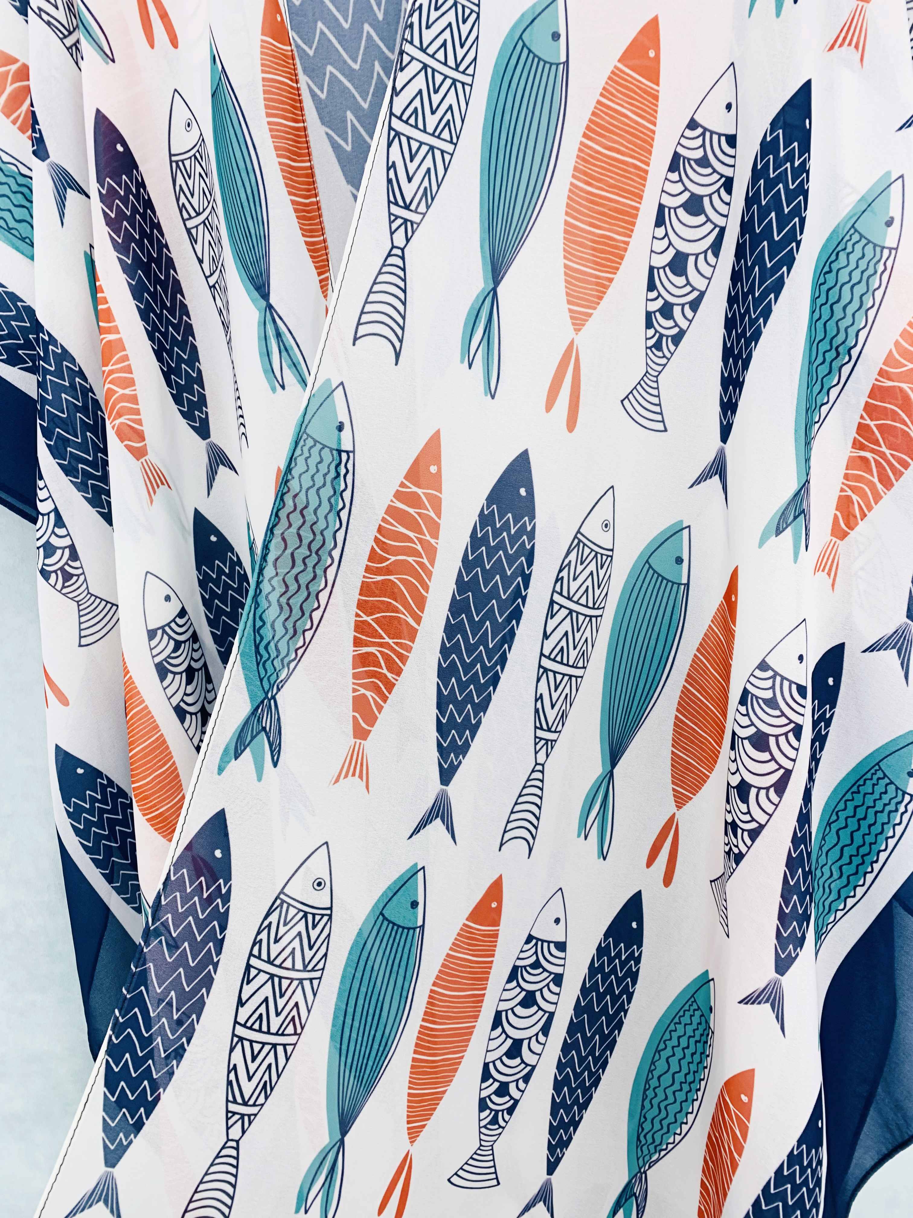 JC Sunny Fashion – Großhandel Kimono – Damen – JC071025 Marineblauer Kimono mit mehreren Fischen1