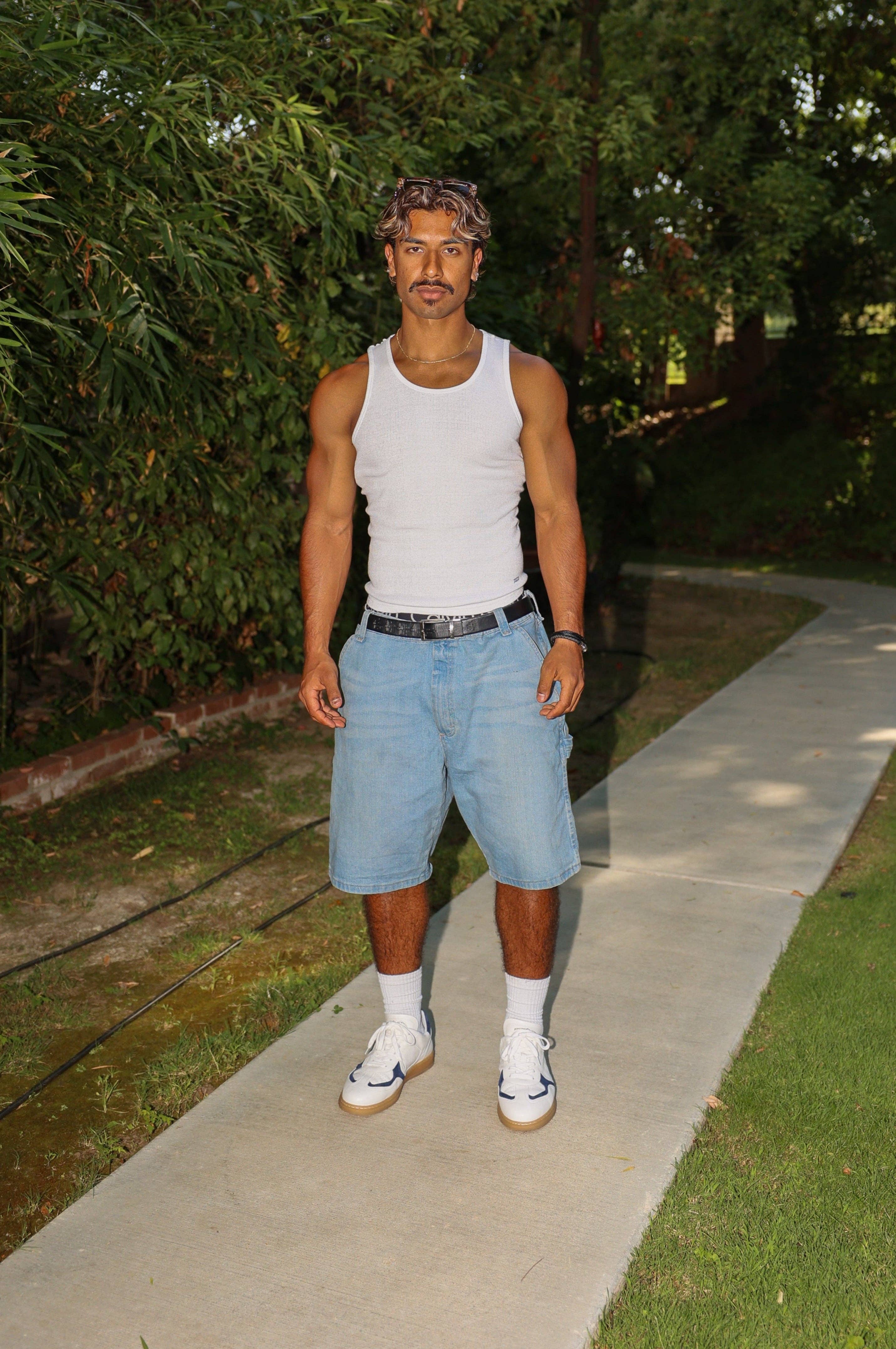 Crisp white midnight navy PODIUM P-1 HAIL for wholesale on Faire1