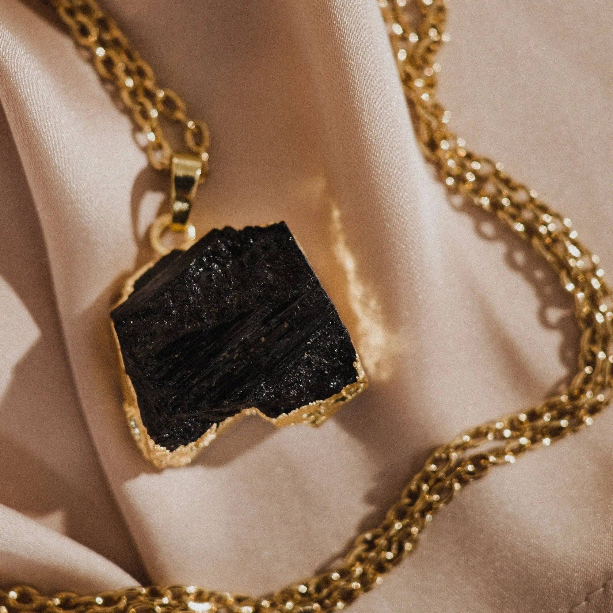 PHOEBE´S - Wholesale Pendant/Charm Necklace - Black Tourmaline Necklace, Natural Stone Pendant2