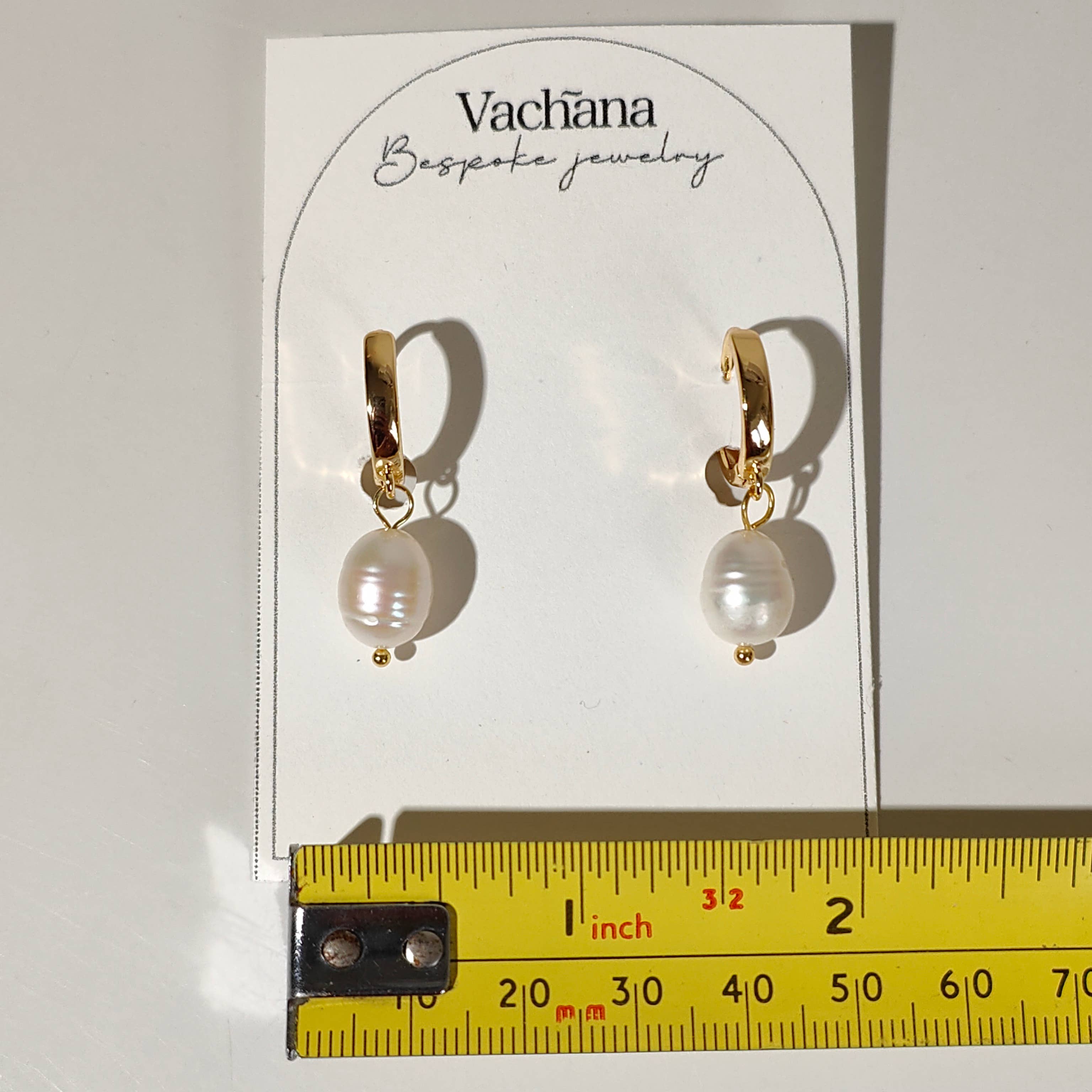 Vachana – wholesale Hoop earrings – Natural Pearl Huggie Hoop Earrings5