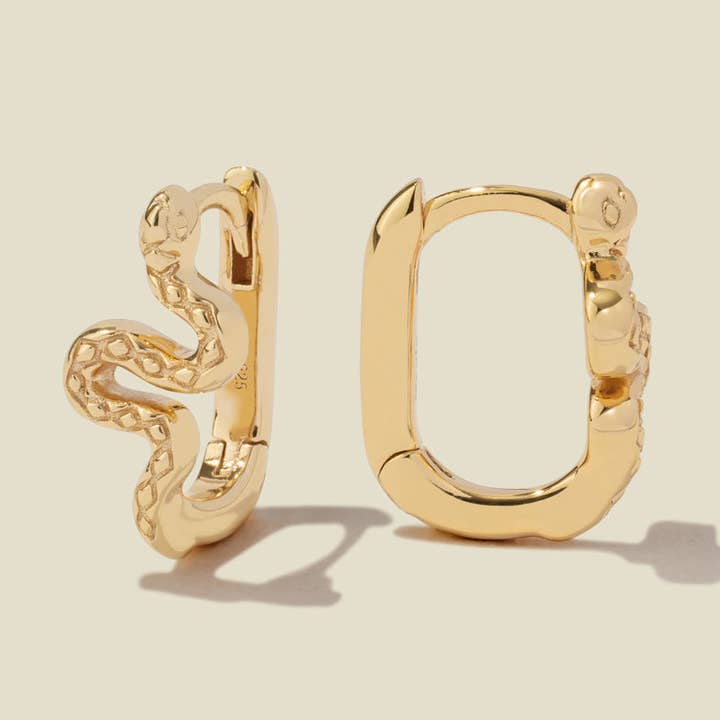 Orecchini a cerchio con serpente per la vendita all'ingrosso da parte di Made By Mary