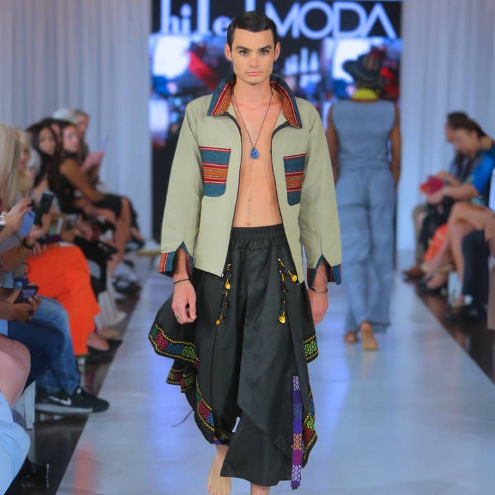 Chaqueta con cremallera Bantayog para hombre para venta al por mayor de Elle Karayan